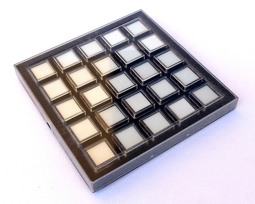 Astuccio materiale plastico - in,